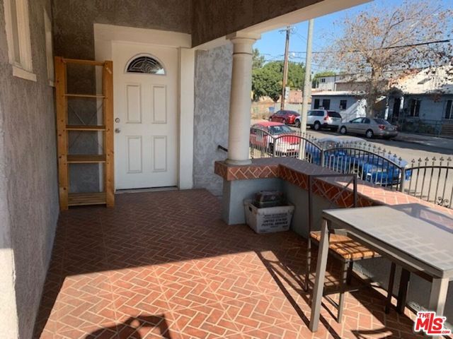 1305 W 37th Place, Los Angeles, CA 90007