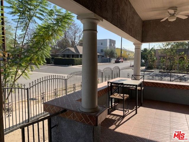 1305 W 37th Place, Los Angeles, CA 90007