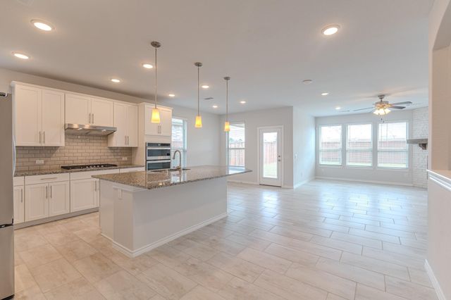 59 Pioneer Canyon Place, Tomball, TX 77375