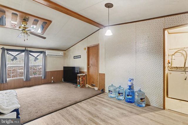 5600 MIDDLE RIDGE RD, Newport, PA 17074