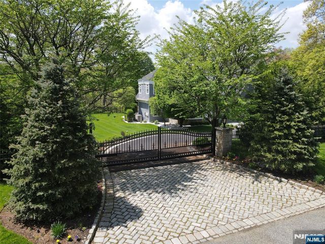 340 Indian Trail Drive, Franklin Lakes, NJ 07417
