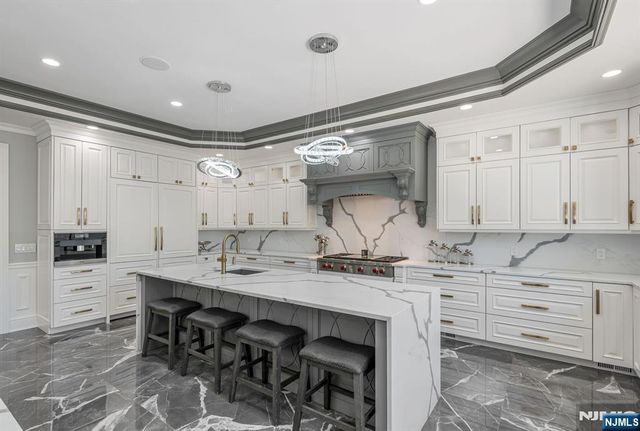 340 Indian Trail Drive, Franklin Lakes, NJ 07417