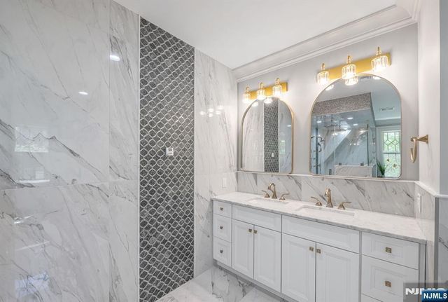 340 Indian Trail Drive, Franklin Lakes, NJ 07417