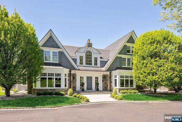 340 Indian Trail Drive, Franklin Lakes, NJ 07417