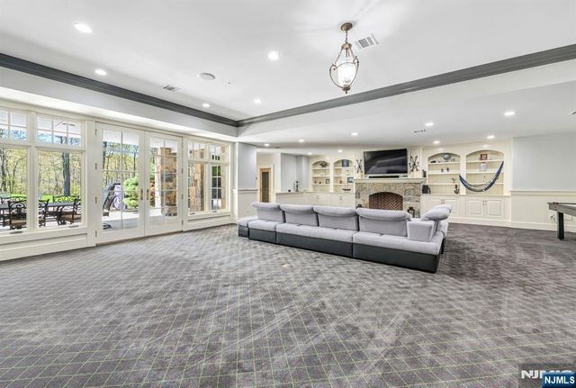 340 Indian Trail Drive, Franklin Lakes, NJ 07417