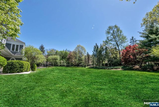 340 Indian Trail Drive, Franklin Lakes, NJ 07417