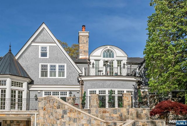 340 Indian Trail Drive, Franklin Lakes, NJ 07417