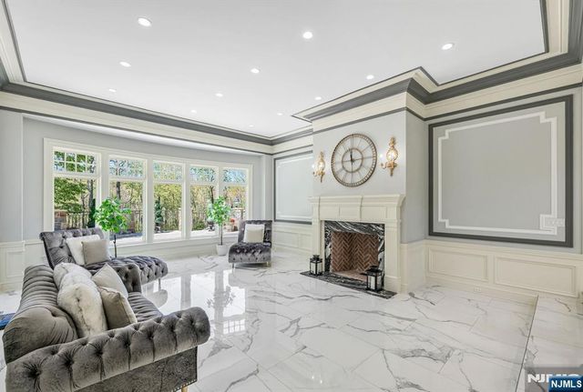 340 Indian Trail Drive, Franklin Lakes, NJ 07417
