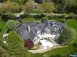 340 Indian Trail Drive, Franklin Lakes, NJ 07417