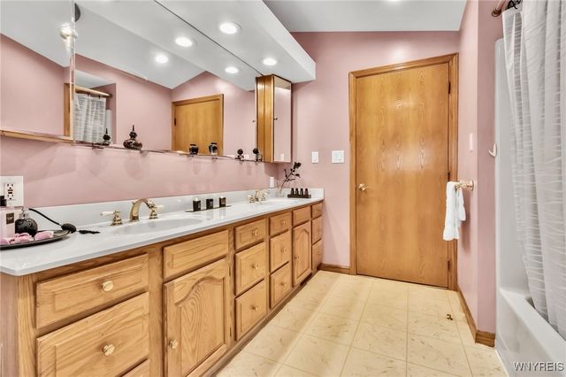 3976 Southwestern Boulevard, Orchard Park, NY 14127