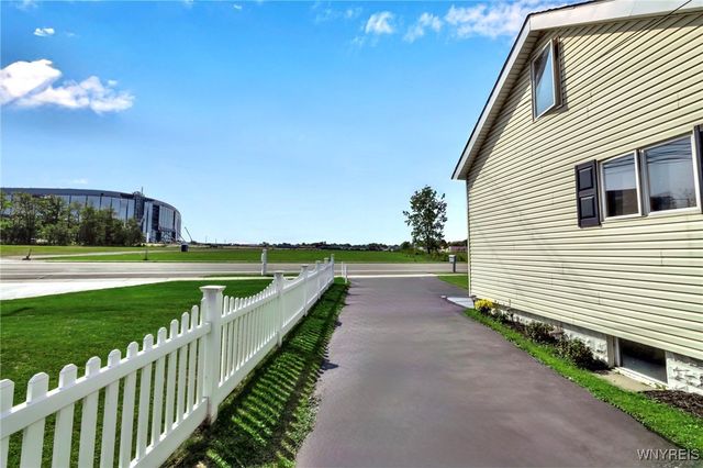 3976 Southwestern Boulevard, Orchard Park, NY 14127