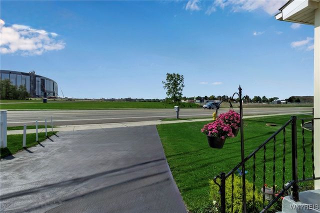 3976 Southwestern Boulevard, Orchard Park, NY 14127