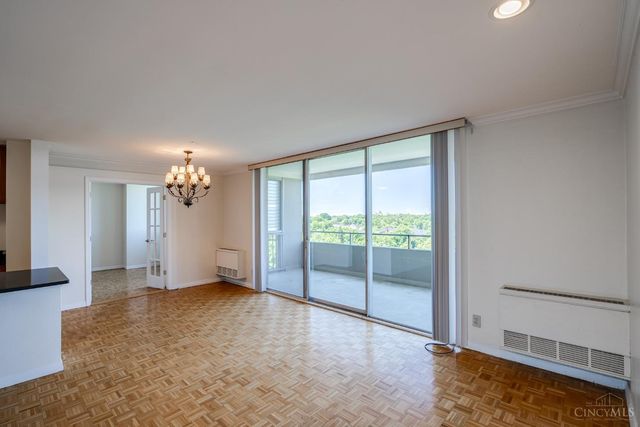 2324 Madison Road, Cincinnati, OH 45208