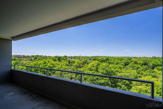 2324 Madison Road, Cincinnati, OH 45208