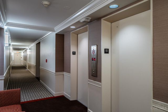 2324 Madison Road, Cincinnati, OH 45208