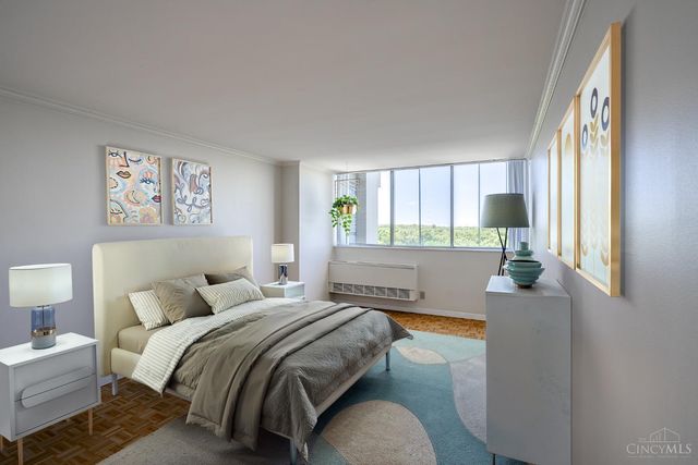 2324 Madison Road, Cincinnati, OH 45208