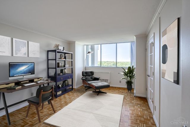 2324 Madison Road, Cincinnati, OH 45208