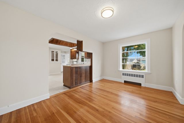 3 Carlton St, Peabody, MA 01960