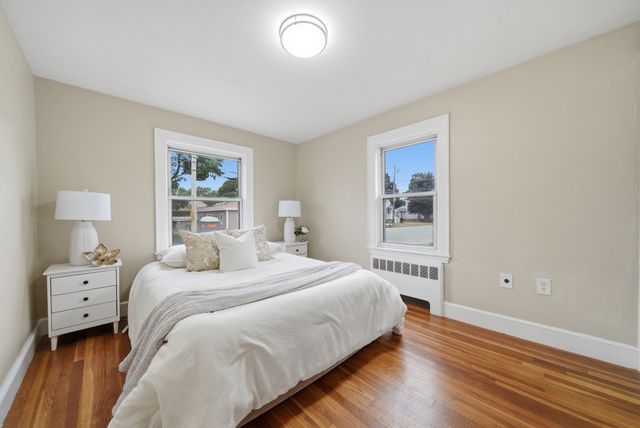 3 Carlton St, Peabody, MA 01960