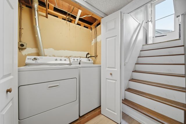 3 Carlton St, Peabody, MA 01960