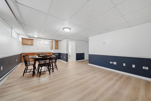 3 Carlton St, Peabody, MA 01960