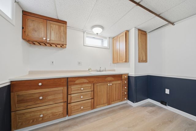 3 Carlton St, Peabody, MA 01960