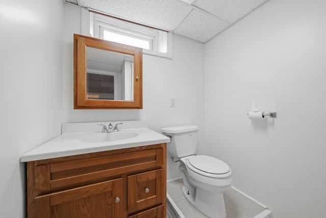 3 Carlton St, Peabody, MA 01960