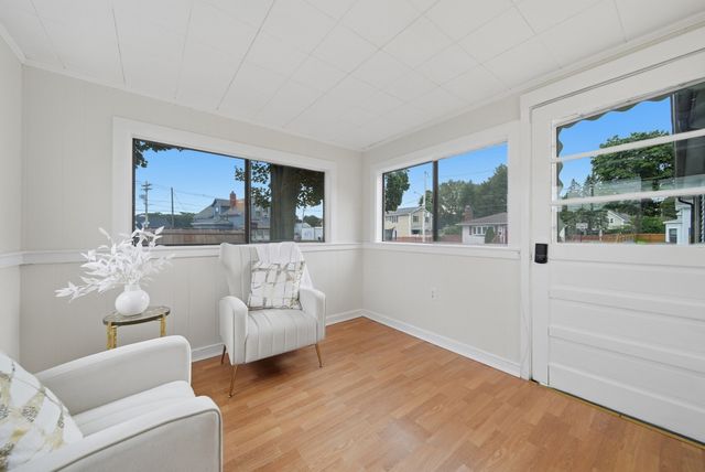 3 Carlton St, Peabody, MA 01960