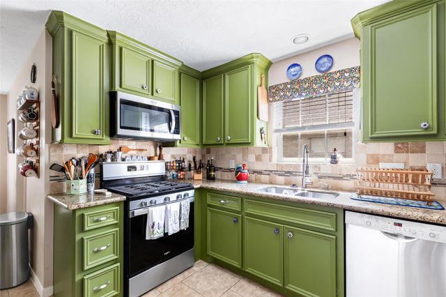 3418 Sandy Forks Drive, Kingwood, TX 77339