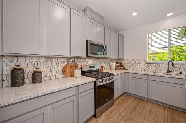 5030 Wolfberry Way, Roseville, CA 95747