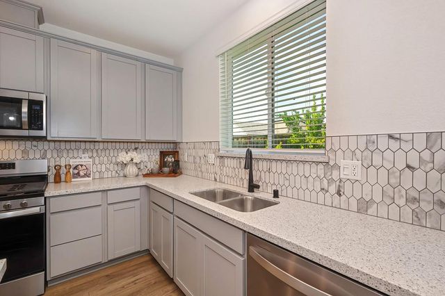5030 Wolfberry Way, Roseville, CA 95747