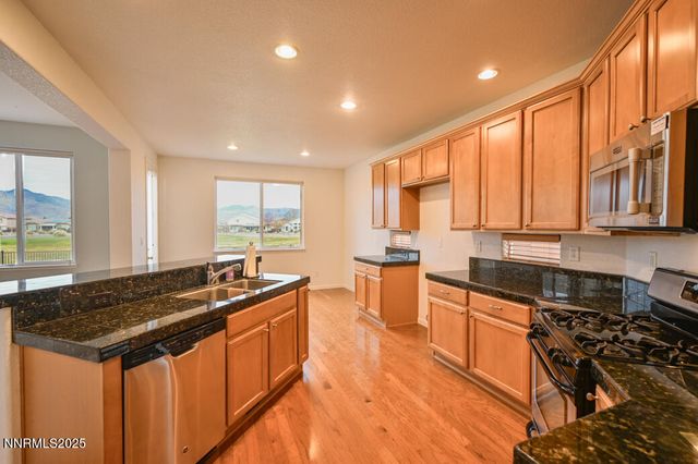 812 Ballybunion Drive, Dayton, NV 89403