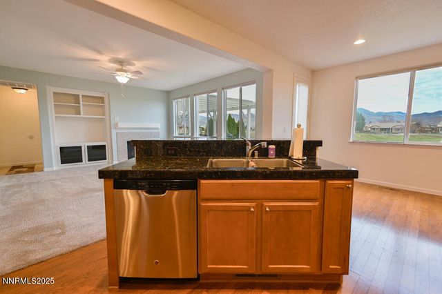 812 Ballybunion Drive, Dayton, NV 89403