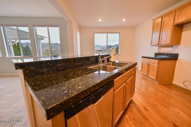 812 Ballybunion Drive, Dayton, NV 89403