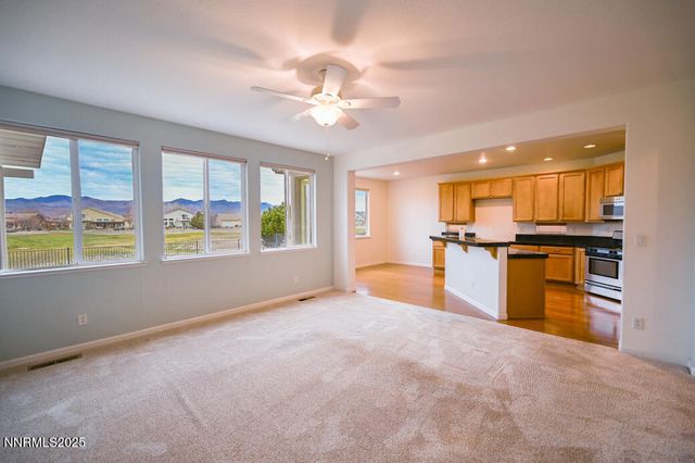 812 Ballybunion Drive, Dayton, NV 89403