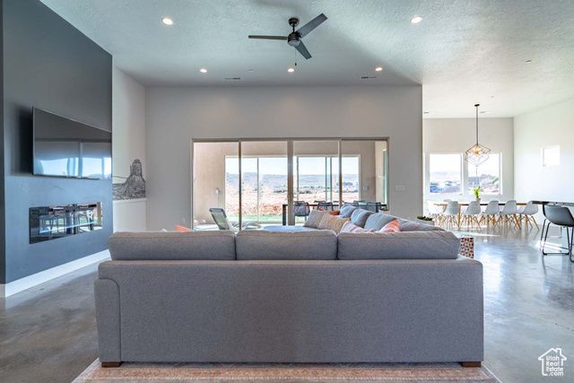 5089 W 3175 S, Hurricane, UT 84737