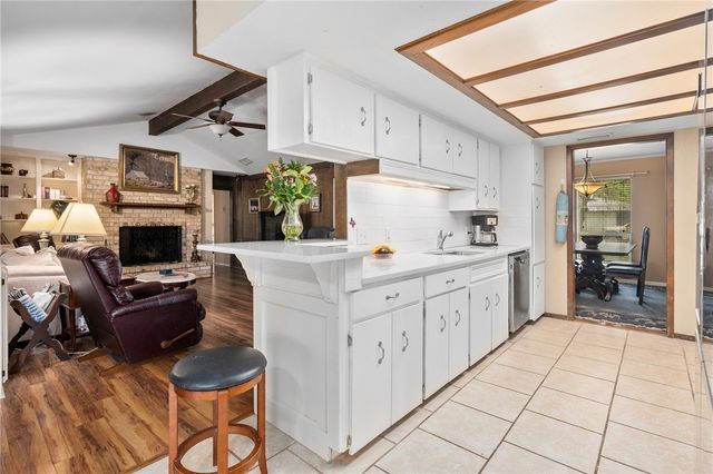 1965 Chandler Pl, Ingleside, TX 78362