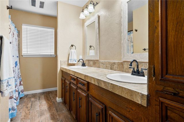 1965 Chandler Pl, Ingleside, TX 78362