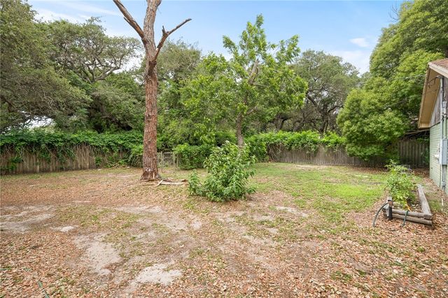 1965 Chandler Pl, Ingleside, TX 78362