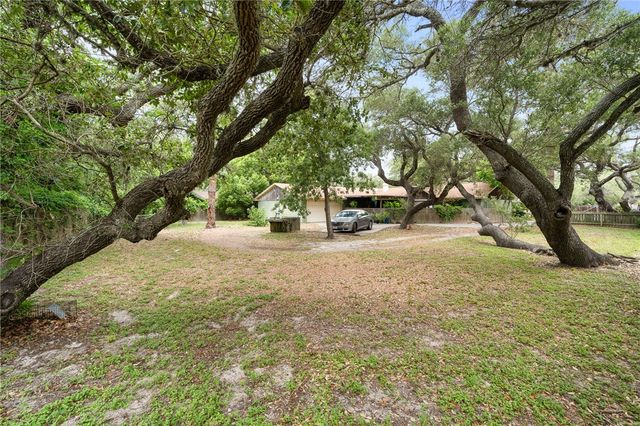 1965 Chandler Pl, Ingleside, TX 78362