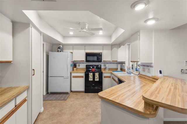 1932 PEBBLE BEACH COURT, Venice, FL 34293