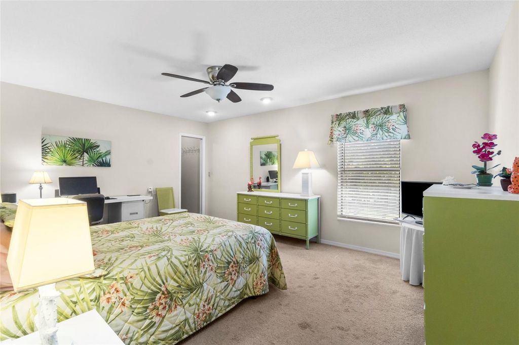 Image 21 of property listing at 1932 PEBBLE BEACH COURT, Venice, FL 34293