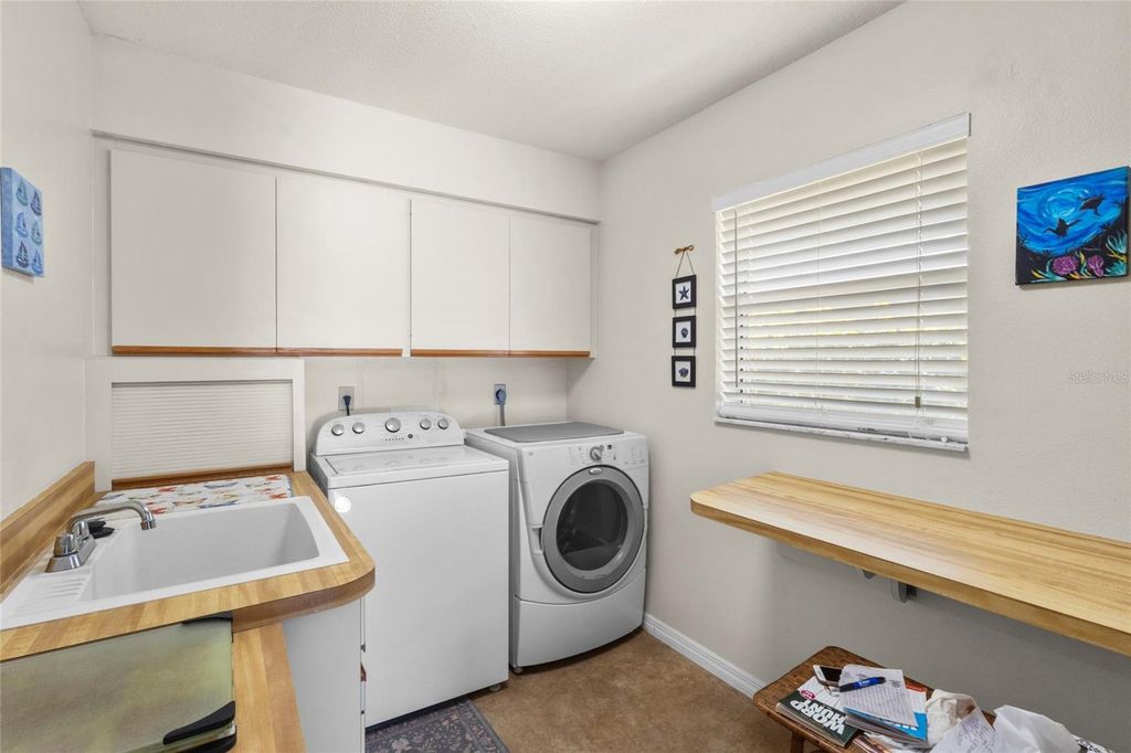 Image 23 of property listing at 1932 PEBBLE BEACH COURT, Venice, FL 34293