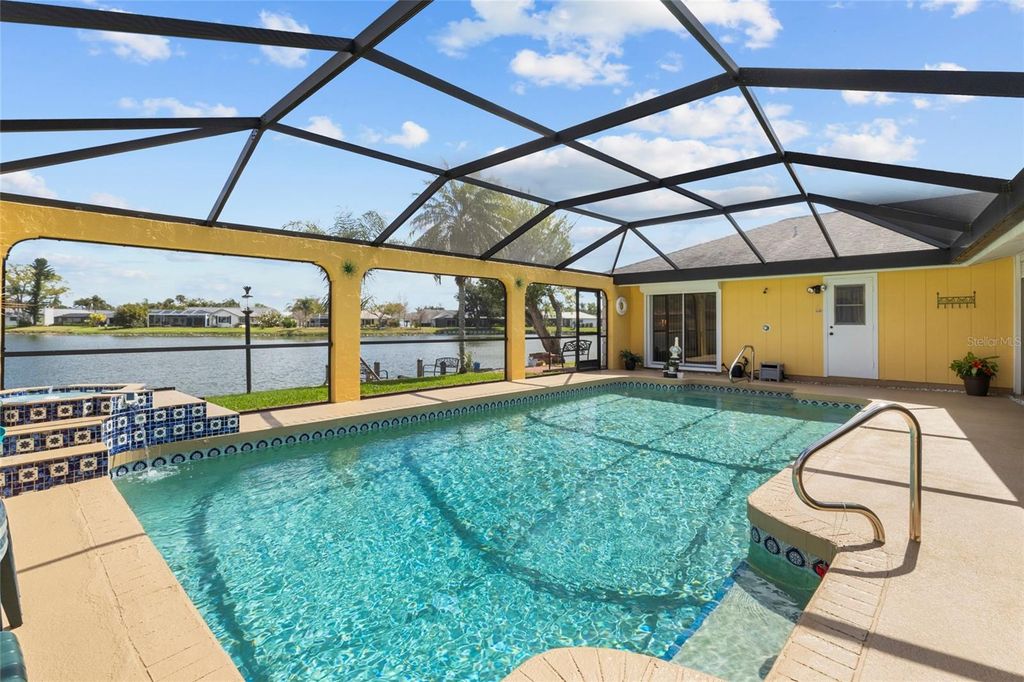 Image 27 of property listing at 1932 PEBBLE BEACH COURT, Venice, FL 34293