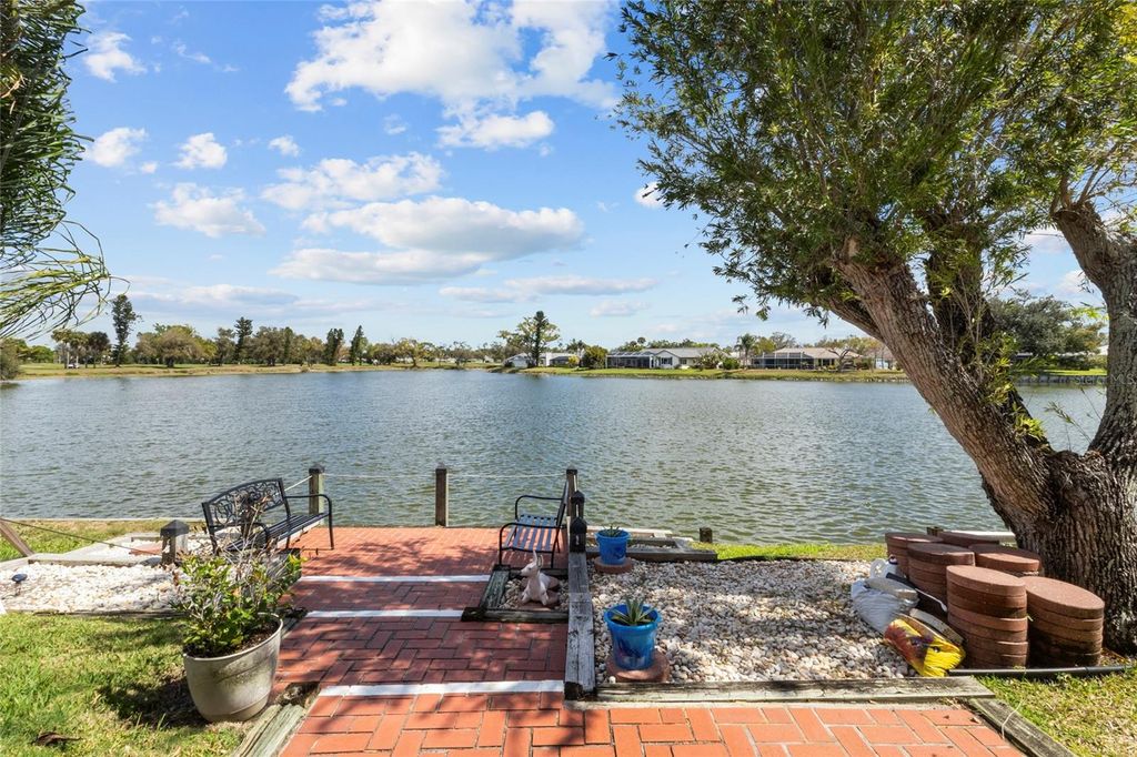 Image 30 of property listing at 1932 PEBBLE BEACH COURT, Venice, FL 34293