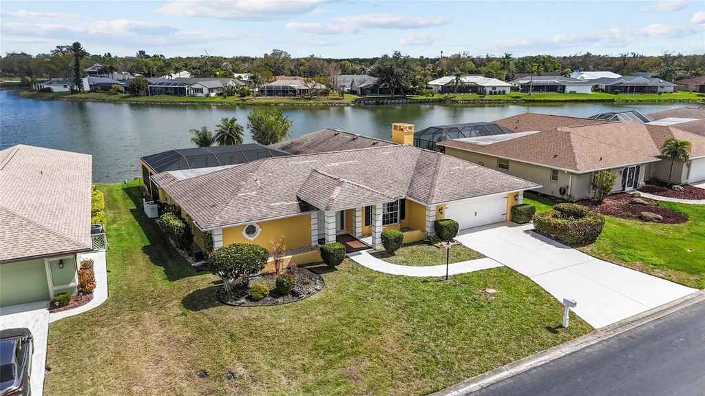 Image 32 of property listing at 1932 PEBBLE BEACH COURT, Venice, FL 34293