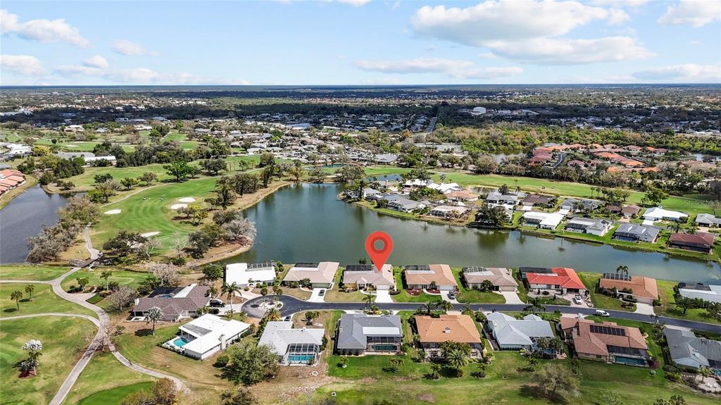 Image 34 of property listing at 1932 PEBBLE BEACH COURT, Venice, FL 34293