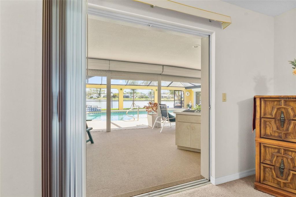 Image 10 of property listing at 1932 PEBBLE BEACH COURT, Venice, FL 34293