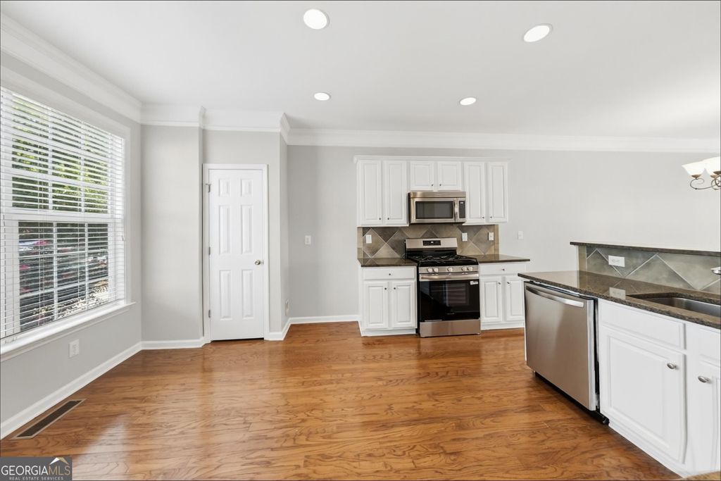 7832 Kiverton Place, Atlanta, GA 30350 — photo 5