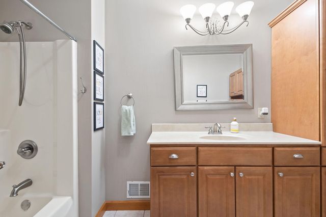 2776 W Hogan Avenue, La Porte, IN 46350